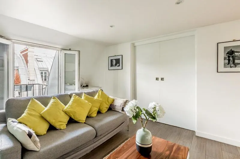 Appartement Avec Vue Imprenable Sur Le Louvre Paris 0*,  France