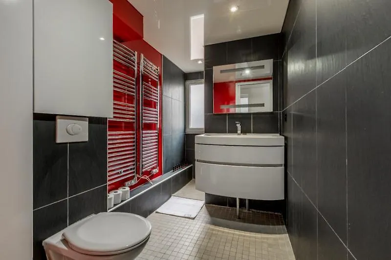 Appartement Avec Vue Imprenable Sur Le Louvre Paris