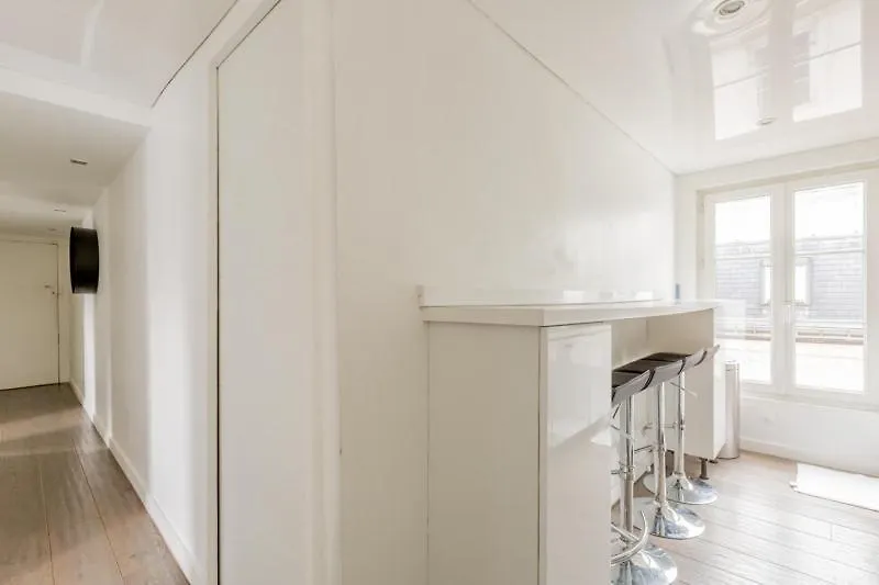 Apartment Appartement Avec Vue Imprenable Sur Le Louvre Paris
